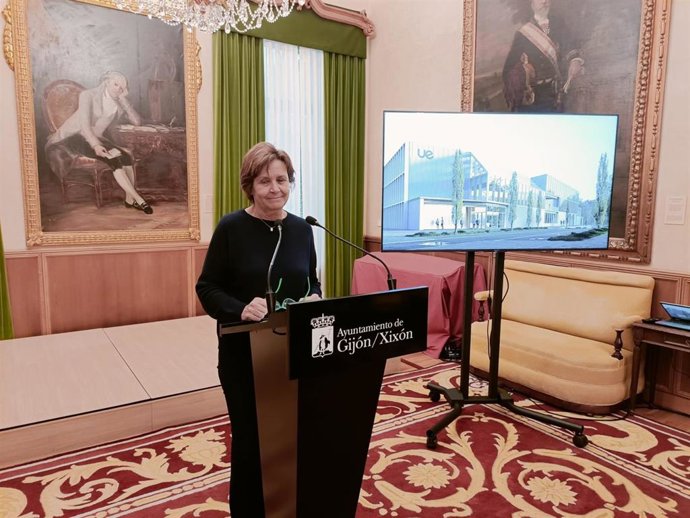 Archivo - La alcaldesa de Gijón, Carmen Moriyón, en rueda de prensa en el Consistorio gijonés.