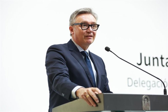 El vicepresidente segundo y consejero de Turismo, Justicia, Desregulación y Administración Local, Manuel Gavira, interviene durante la toma de posesión de los delegados territoriales de Cádiz. A 30 de julio de 2026 en Cádiz (Andalucía, España).