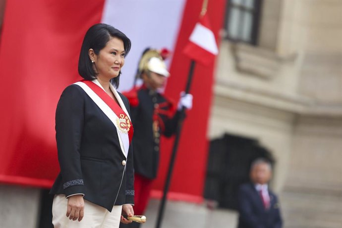 Perú.- Presidenta Keiko Fujimori visitará la tumba de su padre junto a exmandatario Jamil Mahuad