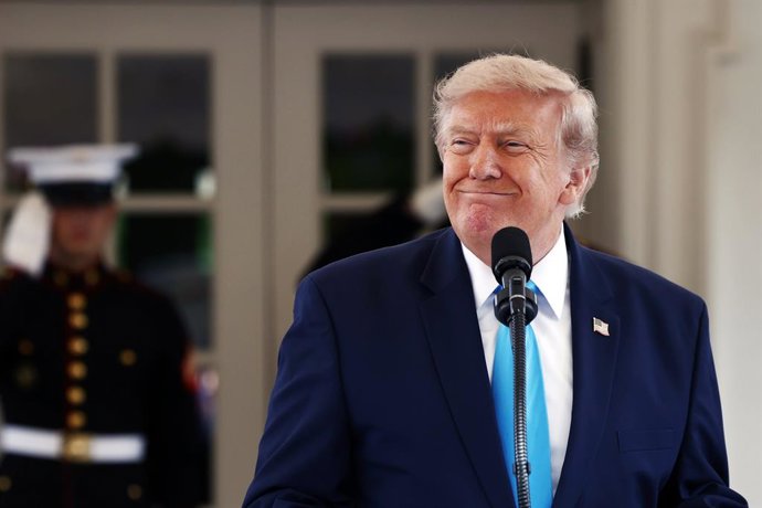July 30, 2026, Washington, District Of Columbia, USA: US President Donald Trump announces a program to allow veterans to expedite a career in commercial trucking outside the White House in Washington, DC, USA, 30 July 2026. Known as the Freedom Haulers pr