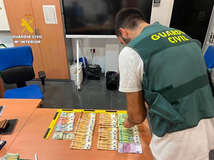 La Guardia Civil ha detenido a un hombre  por robar en áreas de servicio de la AP-7