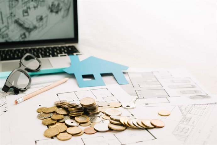 Archivo - Inversión inmobiliaria.