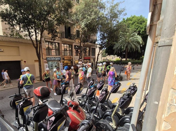 MÉS per Palma reclama prohibir las rutas turísticas en 'segway' por el centro histórico de la ciudad.