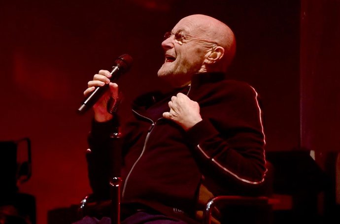 Archivo - 07 March 2022, Berlin: British Musician Phil Collins of the band Genesis performs on the stage at the Mercedes-Benz Arena. Photo: Britta Pedersen/dpa-Zentralbild/dpa