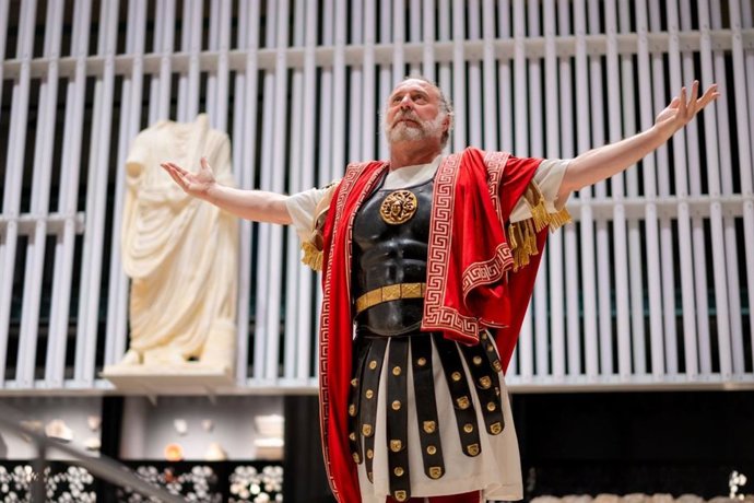 Rtagena Puerto de Culturas revive las intrigas del Imperio romano con la visita nocturna 'Galba, el enemigo de Nerón'