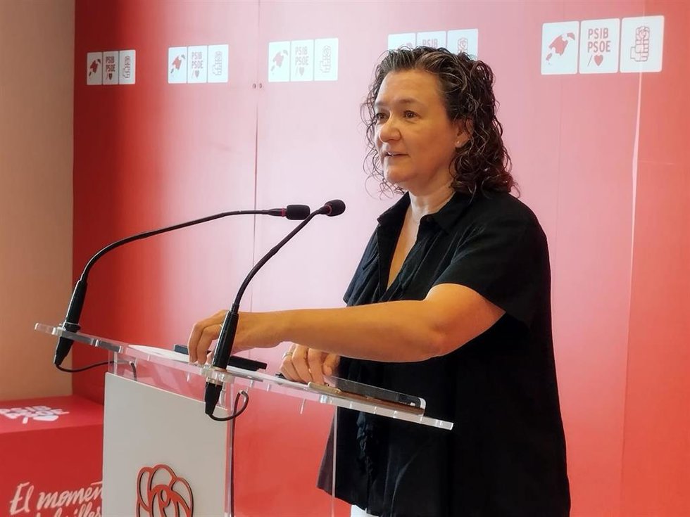 La diputada del PSIB-PSOE Mercedes Garrido en una rueda de prensa