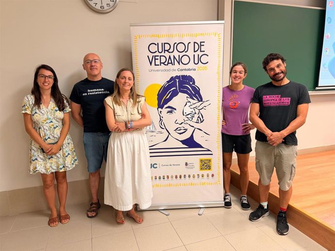 Un momento del acto inaugural del curso ‘Alza la voz: técnicas de comunicación y de puesta en escena para la divulgación científica’, celebrado en Torrelavega.