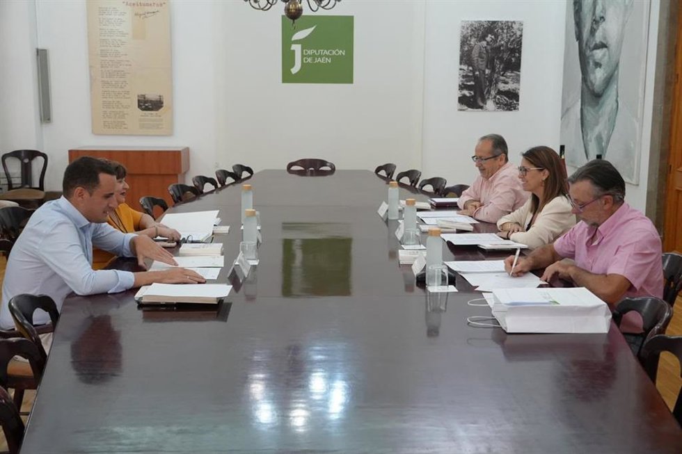 Reunión del Patronato de la Fundación Miguel Hernández