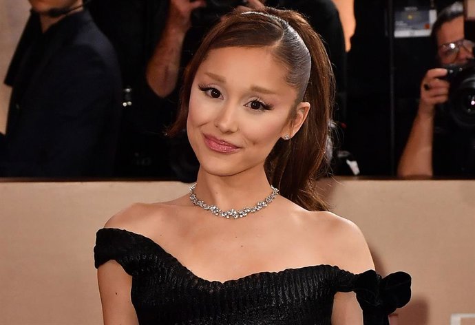 Ariana Grande se retira temporalmente y cancela su próximo proyecto para huir del "escrutinio público constante"