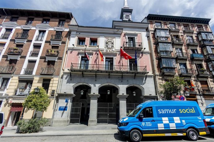 La Central de Samur Social ha atendido a 156 personas en situación de calle durante la Campaña de Calor, donde además ofrecen duchas, asistencia y comida a las personas más vulnerables