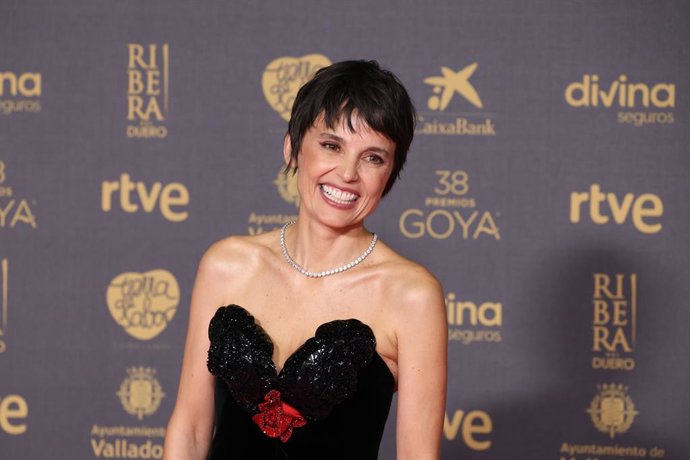 Archivo - Arquivo - A atriz Elena Anaya posa no tapete rosa antes da cerimônia de gala da 38ª edição do Prêmio Goya, no Auditório Feria de Valladolid, em 10 de fevereiro de 2024, em Valladolid, Castela e Leão (Espanha). A Academia celebra a qualidade do c