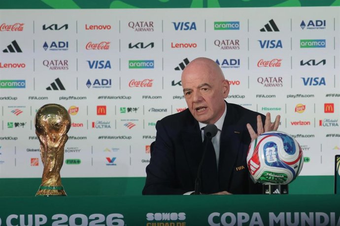 Archivo - El presidente de la FIFA, Gianni Infantino, en una rueda de prensa en el Estadio Azteca, durante el Mundial 2026.