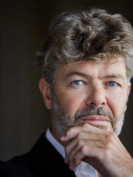 El director de orquesta Pablo Heras-Casado, que el 31 de agosto recibirá en Santander el galardón 'La Barraca' a las Artes Escénicas de la UIMP
