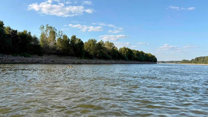 Bajos niveles de agua en el río Danubio en Rumanía
