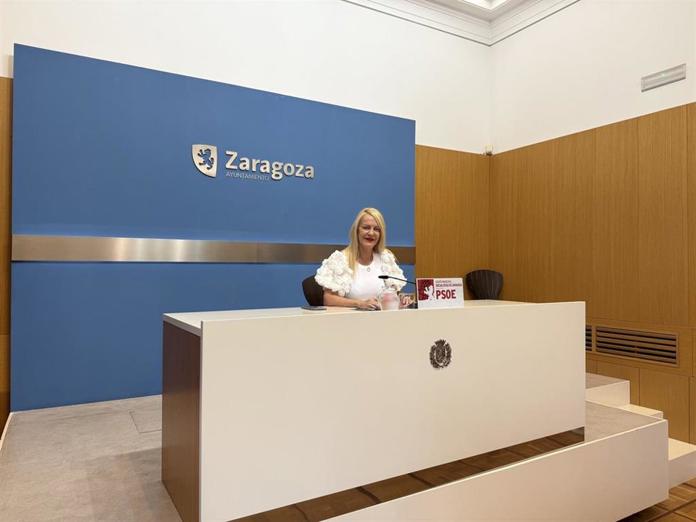 La concejal socialista Ros Cihuelo lamenta que “el PP ha firmado la sentencia de expulsión al acceso a un hogar de VPA a los jóvenes y familias trabajadoras de Zaragoza”