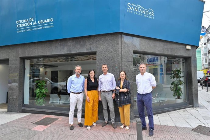 La alcaldesa de Santander, Gema Igual, inaugura la nueva Oficina de Atención al Ciudadano del servicio municipal de limpieza viaria y recogida de residuos