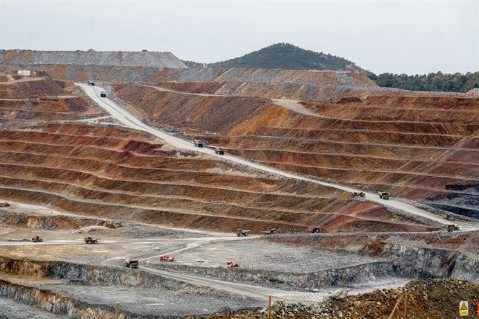 Archivo - Explotación minera a cielo abierto en la histórica cuenca de Riotinto (Huelva).