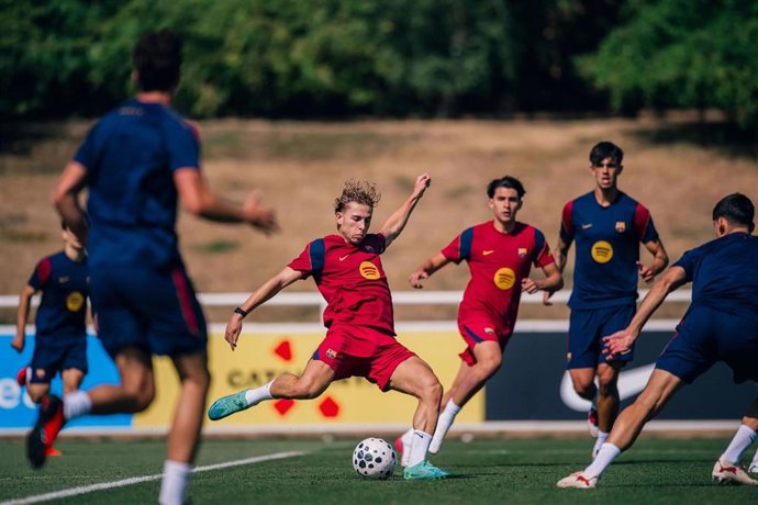 Partido de entrenamiento del Barça en el último día de stage en St. George's Park (Inglaterra)