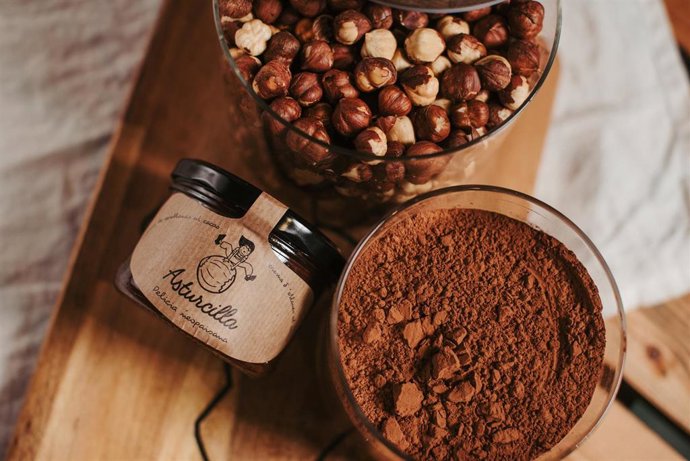 Archivo - Asturcilla, nocilla de producción ecológica de la cooperativa Kikiricoop de Cabranes