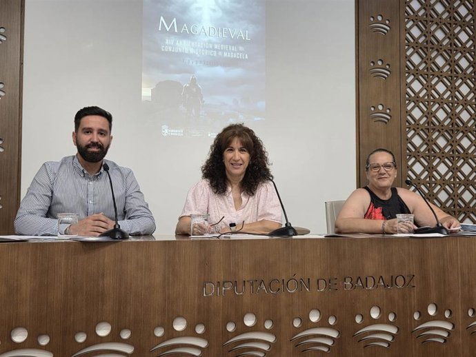Autoridades en la presentación de la XIV Ambientación Medieval 'Magadieval' de Magacela.