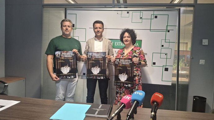 Presentación del Festival Folklórico de los Pueblos del Mundo de Extremadura