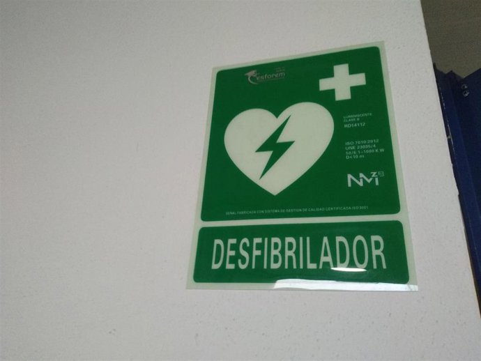 Archivo - Desfibrilador