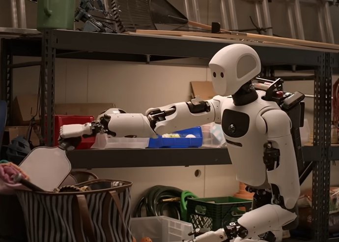 Robot humanoide con Gemin Robotics 2.