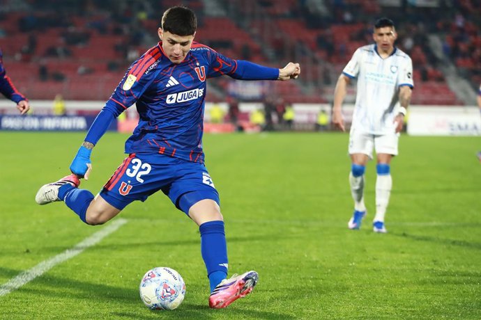 Futbol, Universidad de Chile vs Huachipato Fecha 17 de Liga de Primera 2026. El jugador de Universidad de Chile centro, es fotografiado durante el partido de la Liga de Primera contra Huachipato disputado en el estadio Nacional de Santiago,