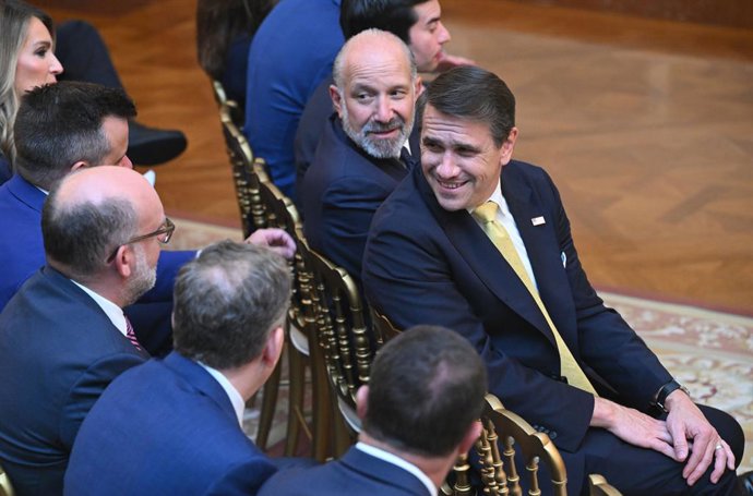 16 de julho de 2026, Washington, Distrito de Columbia, EUA: O procurador-geral interino dos Estados Unidos, Todd Blanche (R), e o secretário de Comércio dos EUA, Howard Lutnick, assistem a um discurso à nação proferido pelo presidente dos EUA, Donald J. T