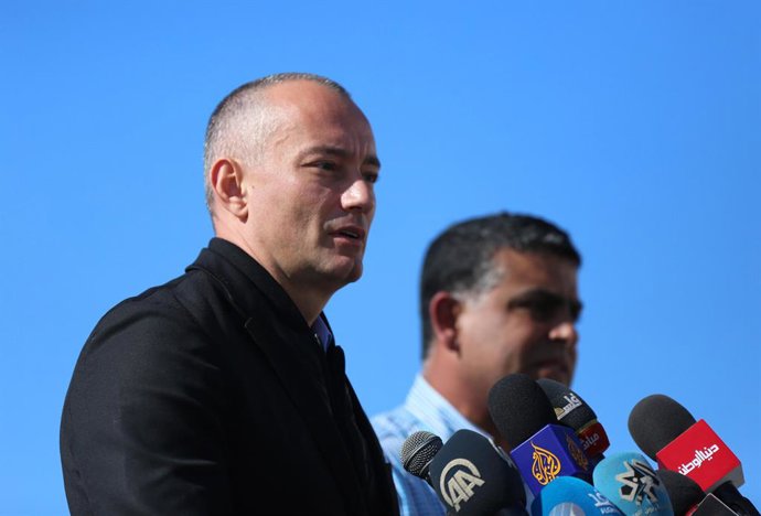 Archivo - December 4, 2019, Deir Al-Balah, Gaza Strip, Palestinian Territory: Nikolay Mladenov, United Nations Special Coordinator for the Middle East Peace Process, arrives in Gaza to open the second and third phase of the desalination plant in Deir al-B