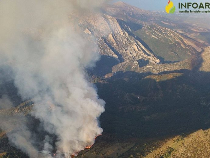 Vista aérea del incendio en Loporzano (Hoya de Huesca), a 3 de agosto de 2026.