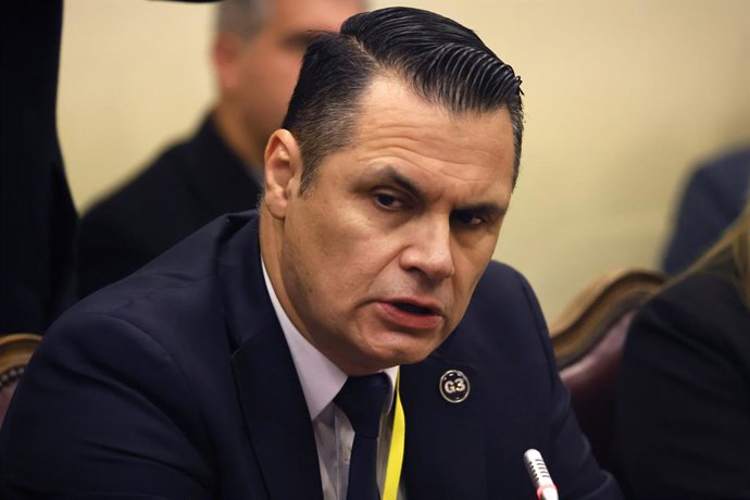 Valparaiso, 16 de junio 2026 El ex teniente coronel de Carabineros de Chile, Claudio Crespo, en la sesión de la comisión Medidas ante violencia desde 18 oct 2019   Sebastian Cisternas/Aton Chile