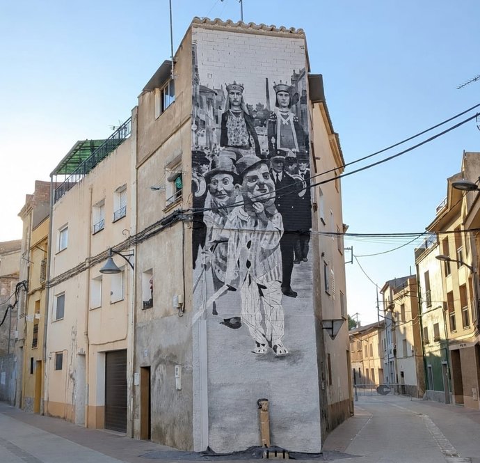 ‘Ciudad Viva’ Es Una Iniciativa Cultural Que Propone La Creación De Un Ecosistema Artístico Urbano Híbrido, Combinando El Arte Mural Del Artista Wert, Con Una Experiencia De Realidad Aumentada En Su Última Obra.