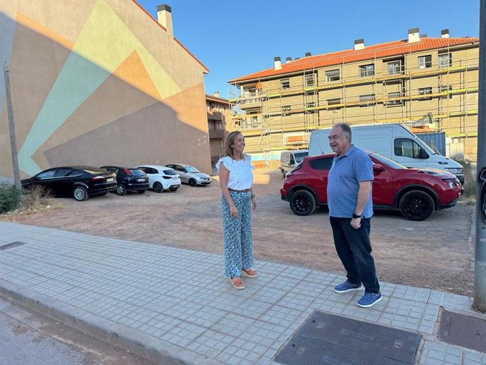 La parcela deberá destinarse a la construcción de viviendas, en un plazo máximo de edificación de 24 meses.