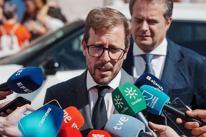 Archivo - El subdelegado del Gobierno en la provincia de Sevilla, Francisco Toscano.