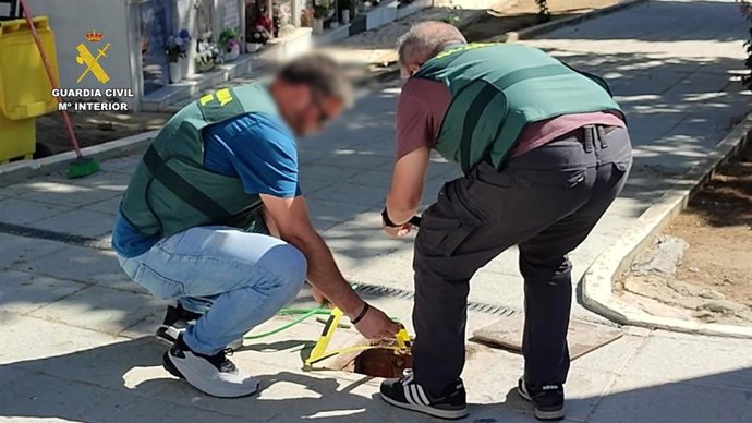 La Guardia Civil investiga los robos de Almadén de la Plata.