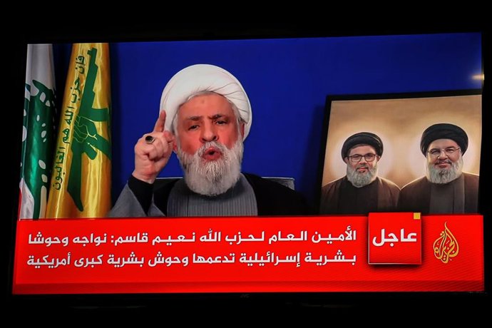 Archivo - Imagen de televisión del líder de Hezbolá, Naim Qassem.