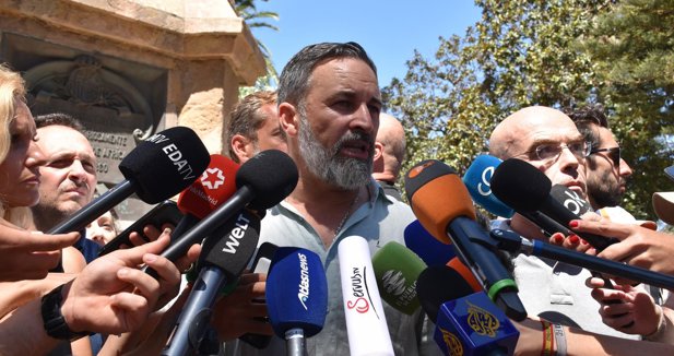Abascal acusa a Sánchez de "delito de traición" en la crisis de Ceuta