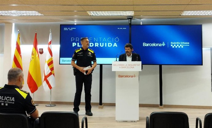 Velázquez y Batlle en rueda de prensa este martes.