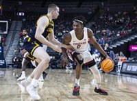 El pívot nigeriano Efe Abogidi ficha por el Monbus Obradoiro
