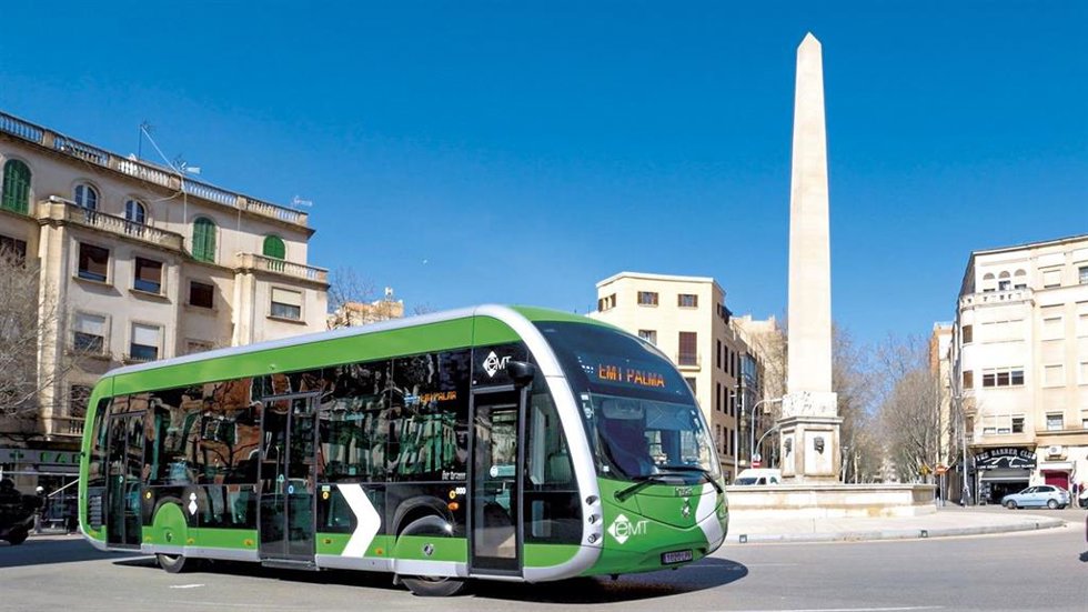 Archivo - Bus de la EMT Palma.