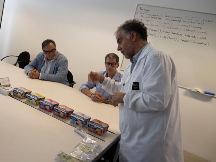 El presidente riojano destaca la apuesta por la innovación de Tradición Casera que exporta a 25 países