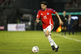 Futbol, Paraguay vs Chile. Eliminatorias al mundial 2026. El jugador de la seleccion chilena Diego Valdes es fotografiado durante el partido de las clasificatorias al mundial de la Fifa 2026 contra Paraguay disputado en el estadio Defensores del Chaco en