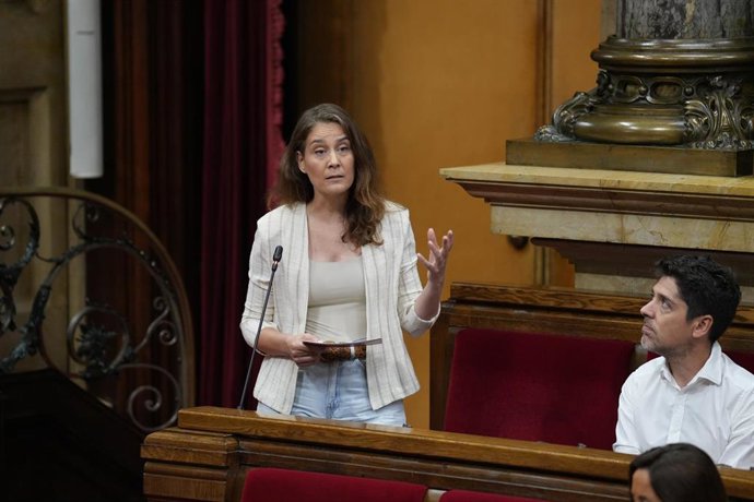 La diputada de Comuns, Jessica Albiach, durante una sesión plenaria