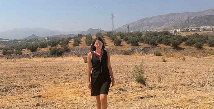 María Segovia en terrenos donde hay proyectadas viviendas