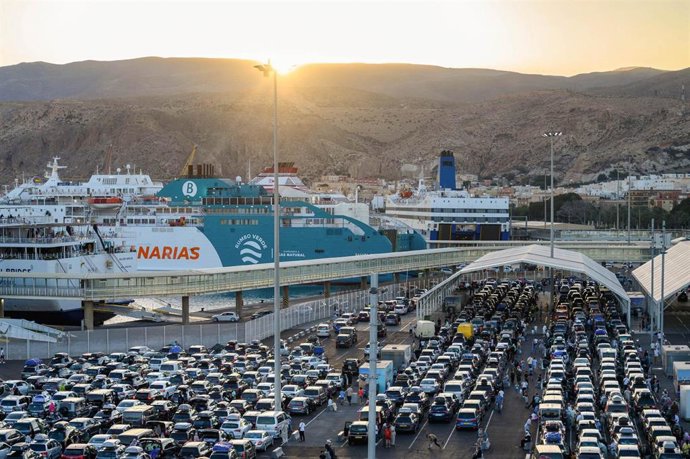 Puerto de Almería durante la Operación Paso del Estrecho 2026.