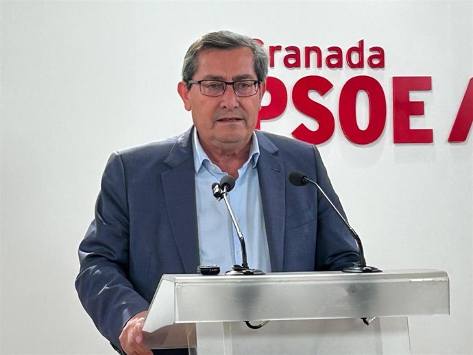 Pepe Entrena, senador del PSOE por Granada.