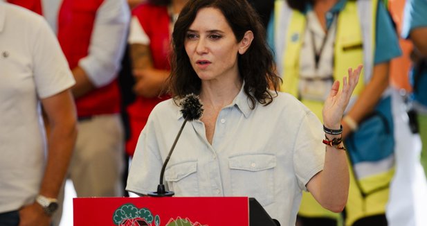 Ayuso afea a la izquierda que no pida un Pleno sobre migración mientras exige activar la Asamblea por otros motivos