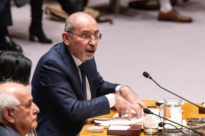 Archivo - El ministro de Exteriores jordano, Ayman Safadi