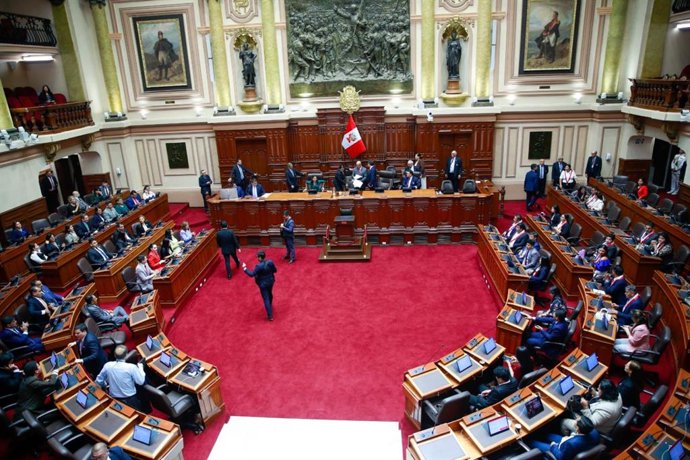 Perú.- Congreso: proponen cambiar normativa para garantizar presencialidad de legisladores